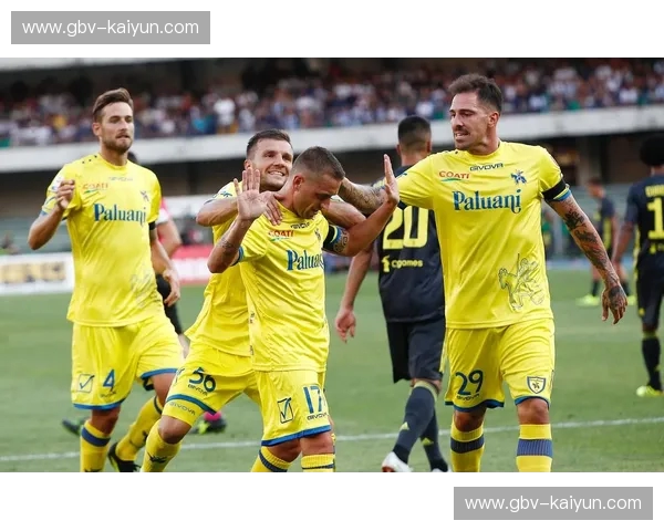 飞驴与狼群的意甲史诗：切沃与罗马，草根奇迹与永恒之城的宿命博弈